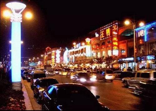 南山泉水鸡一条街