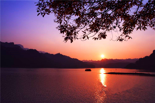 黔江小南海落日